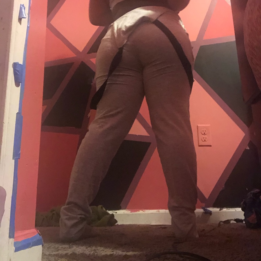 Almost famous is the brand. Its grey and a M